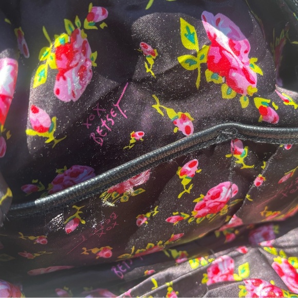 Betsey Johnson Black and White Satchel with Striking Design - Picture 9 of 11